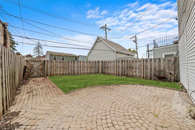5030 S Archer Avenue, Chicago, IL 60632