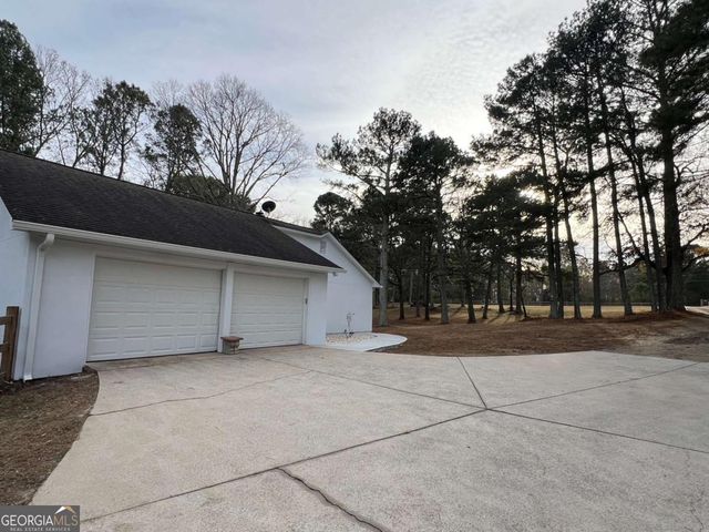 1745 Mineral Springs Road, Hoschton, GA 30548