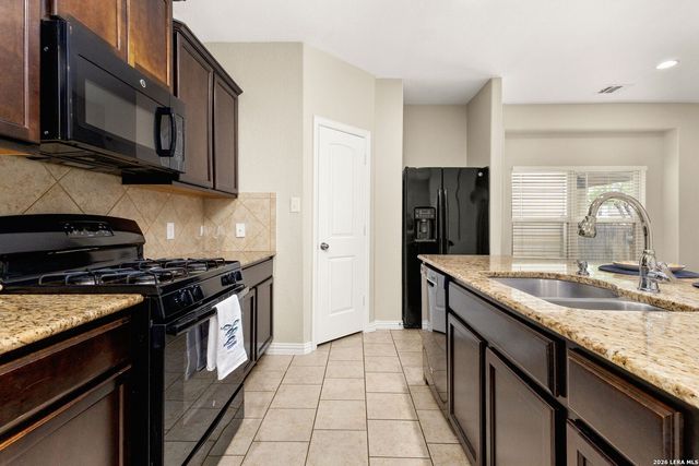 9122 Vondel, Converse, TX 78109