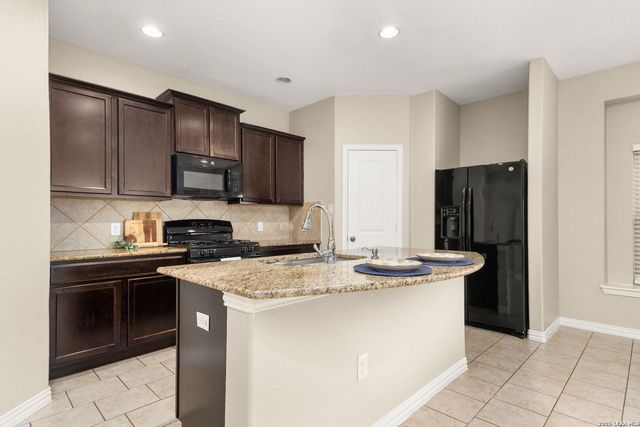 9122 Vondel, Converse, TX 78109