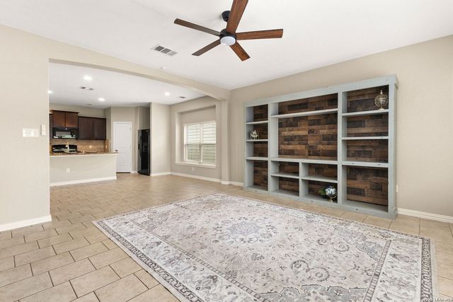 9122 Vondel, Converse, TX 78109