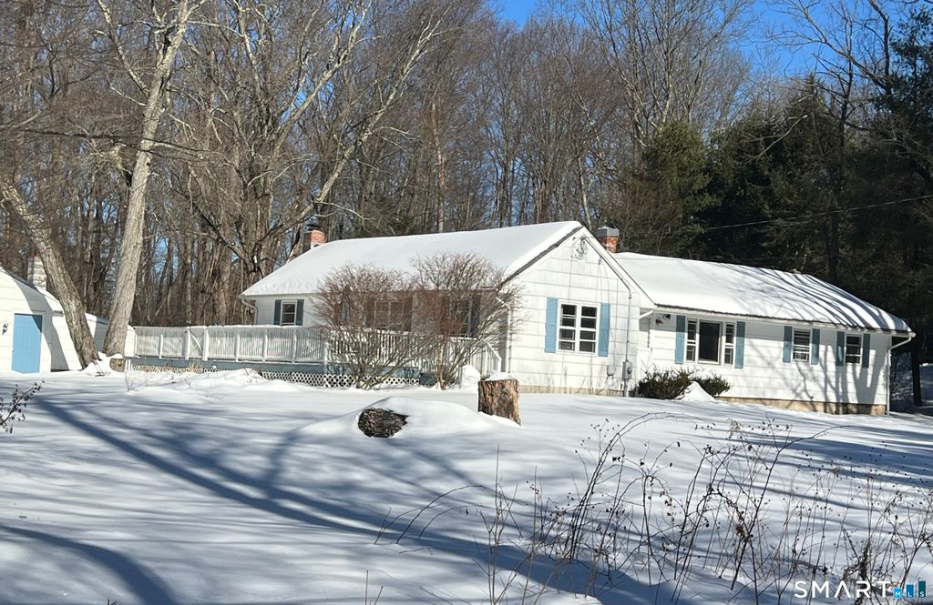 11 Old Fairwood Road Extension, Bethany, CT 06524