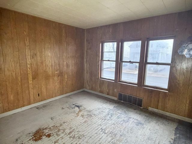 3127 N 37th STREET, Milwaukee, WI 53216