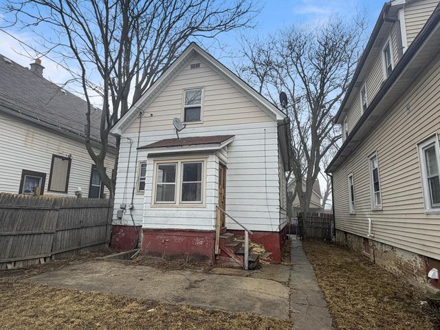 3127 N 37th STREET, Milwaukee, WI 53216