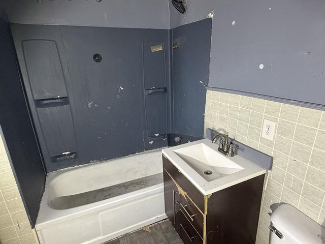 3127 N 37th STREET, Milwaukee, WI 53216