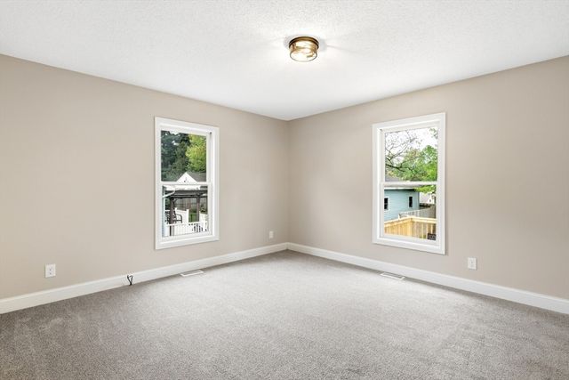 42 Amos Dr, Springfield, MA 01118