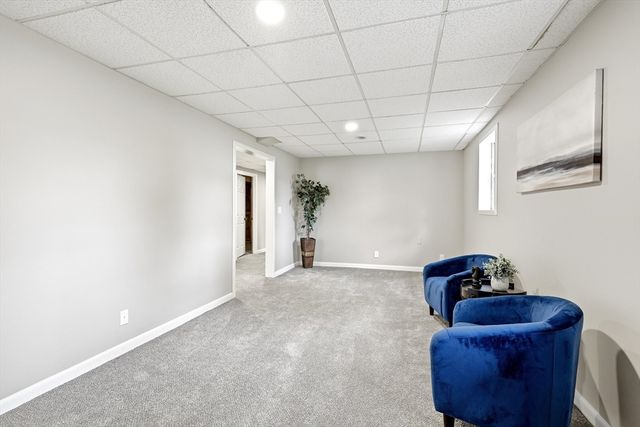 42 Amos Dr, Springfield, MA 01118