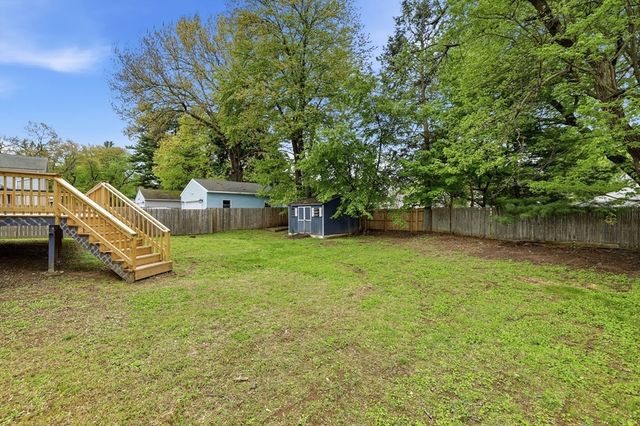 42 Amos Dr, Springfield, MA 01118