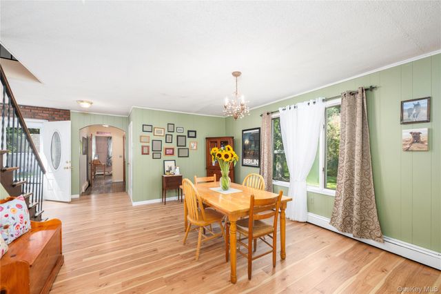 15 Storybook Lane, Pleasant Valley, NY 12569