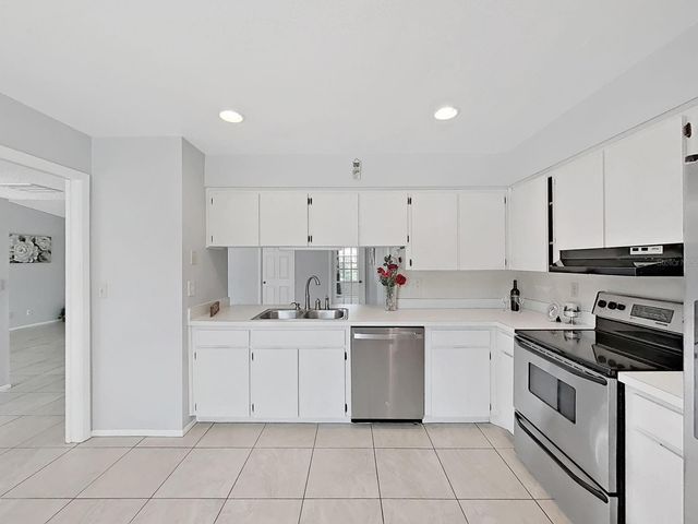 878 RUSTIC OAKS DRIVE, Palm Harbor, FL 34684