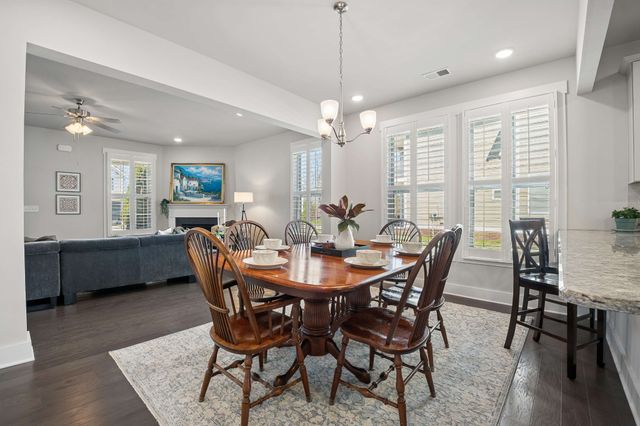 1116 Westlawn Blvd, Murfreesboro, TN 37128