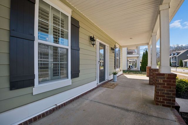 1116 Westlawn Blvd, Murfreesboro, TN 37128