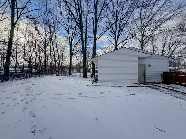 1128 Earl Road, Michigan City, IN 46360