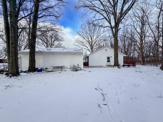 1128 Earl Road, Michigan City, IN 46360