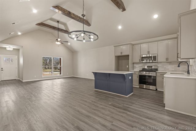 600 S Division Street, Coweta, OK 74429