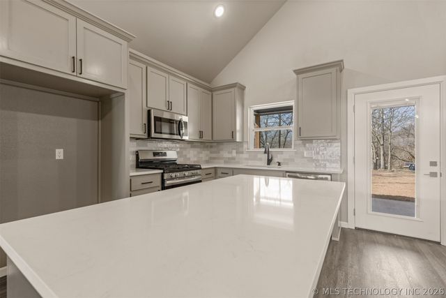 600 S Division Street, Coweta, OK 74429