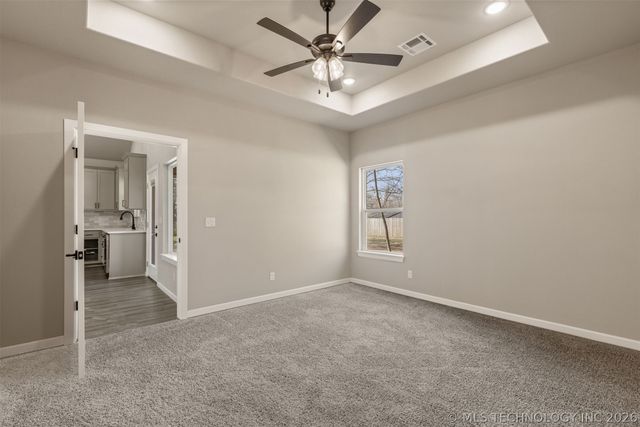 600 S Division Street, Coweta, OK 74429