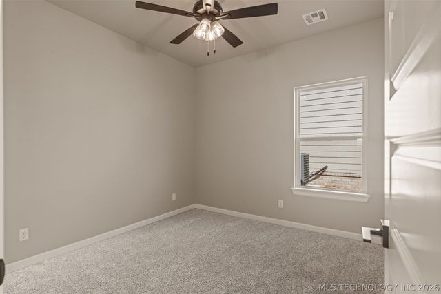 600 S Division Street, Coweta, OK 74429