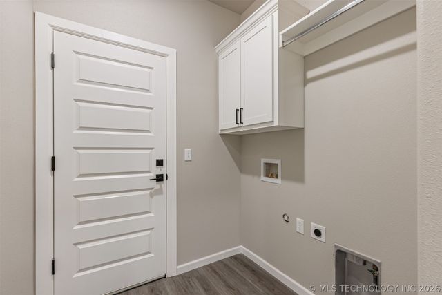 600 S Division Street, Coweta, OK 74429