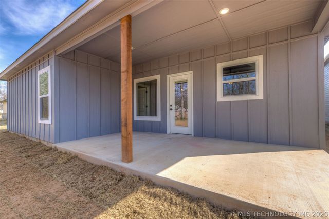 600 S Division Street, Coweta, OK 74429