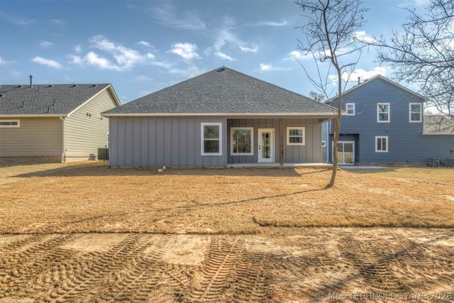 600 S Division Street, Coweta, OK 74429