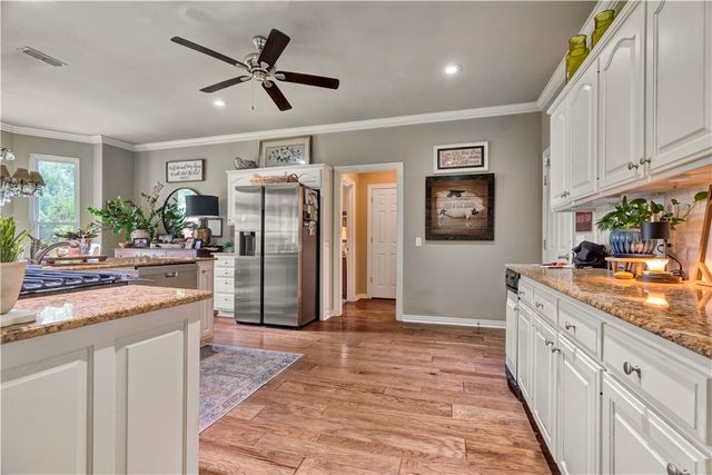3857 Saulsbury Street, Springdale, AR 72762