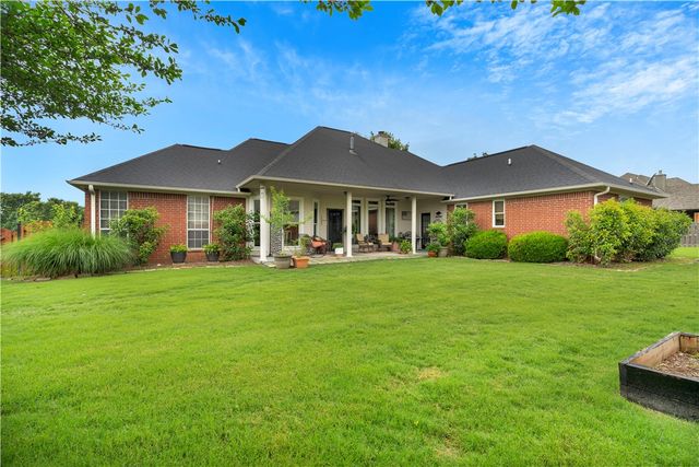 3857 Saulsbury Street, Springdale, AR 72762