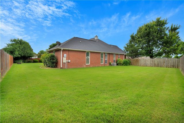 3857 Saulsbury Street, Springdale, AR 72762