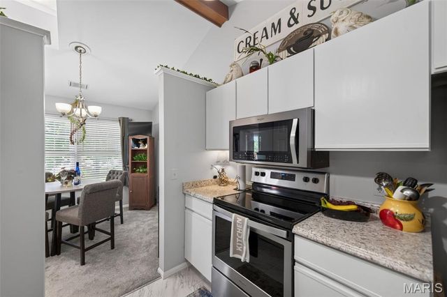 974 Windstream Drive 38, St Peters, MO 63376