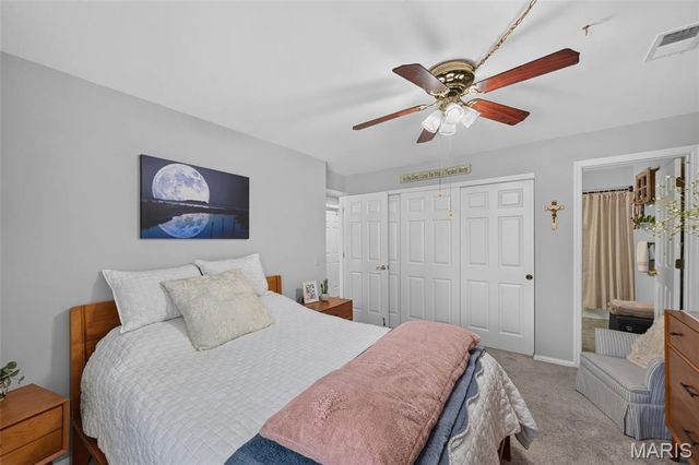 974 Windstream Drive 38, St Peters, MO 63376