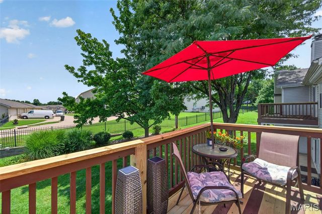 974 Windstream Drive 38, St Peters, MO 63376