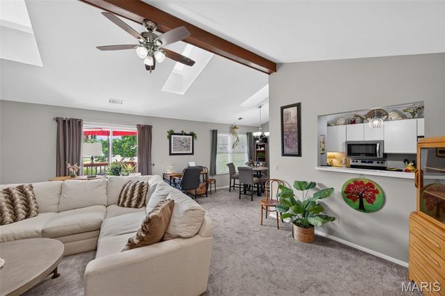 974 Windstream Drive 38, St Peters, MO 63376