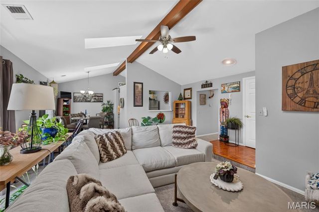 974 Windstream Drive 38, St Peters, MO 63376