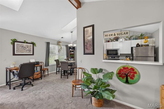 974 Windstream Drive 38, St Peters, MO 63376