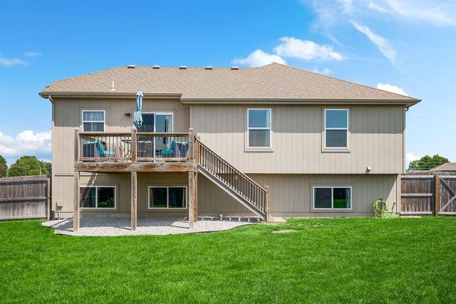 1524 N 156th Street, Basehor, KS 66007