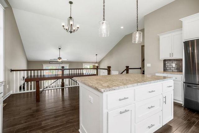 1524 N 156th Street, Basehor, KS 66007