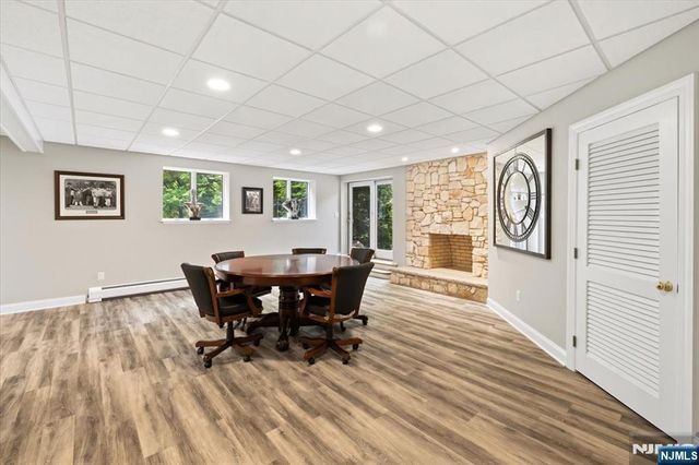 14 Sunflower Drive, Upper Saddle River, NJ 07458
