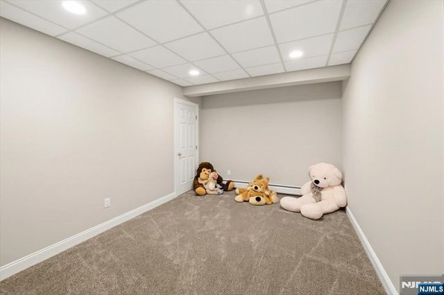 14 Sunflower Drive, Upper Saddle River, NJ 07458