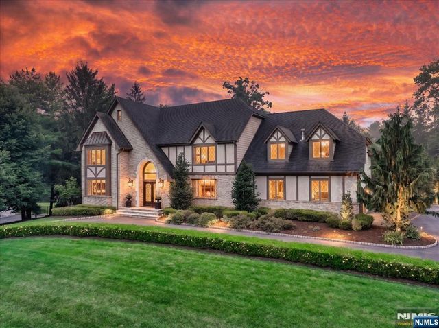 14 Sunflower Drive, Upper Saddle River, NJ 07458