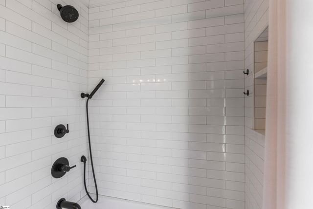 404 Gray Fox Square, Taylors, SC 29687