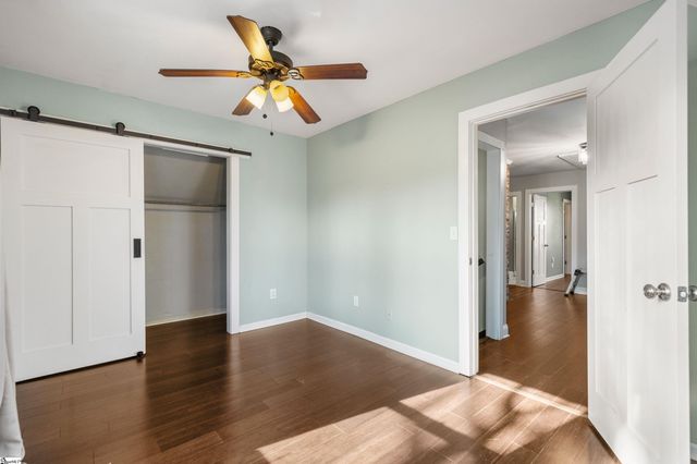 404 Gray Fox Square, Taylors, SC 29687