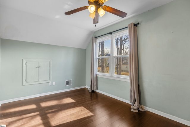 404 Gray Fox Square, Taylors, SC 29687