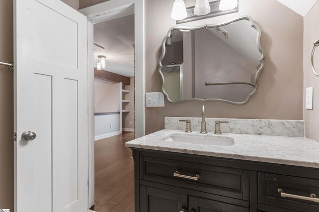 404 Gray Fox Square, Taylors, SC 29687