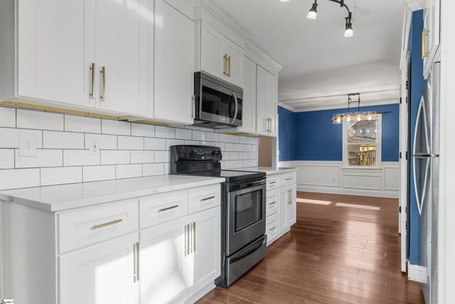 404 Gray Fox Square, Taylors, SC 29687