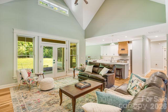 30 Shipman Parkway, Flat Rock, NC 28731