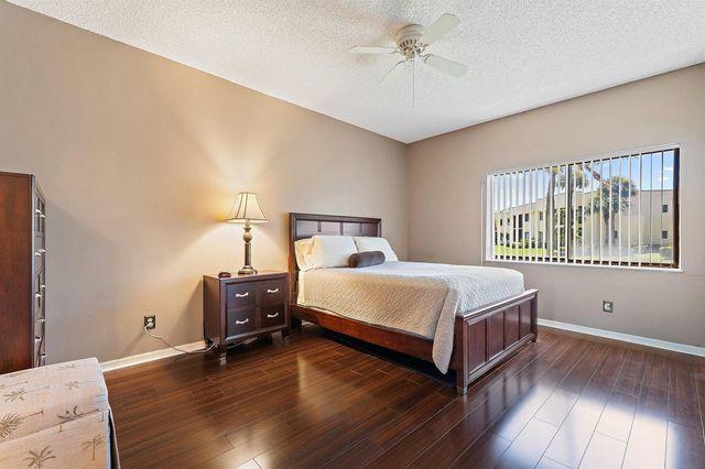 6503 SE Williamsburg Drive 104, Hobe Sound, FL 33455