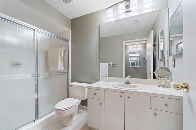 6503 SE Williamsburg Drive 104, Hobe Sound, FL 33455