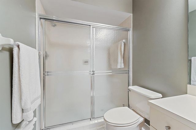 6503 SE Williamsburg Drive 104, Hobe Sound, FL 33455