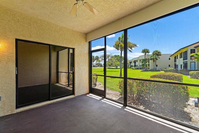 6503 SE Williamsburg Drive 104, Hobe Sound, FL 33455