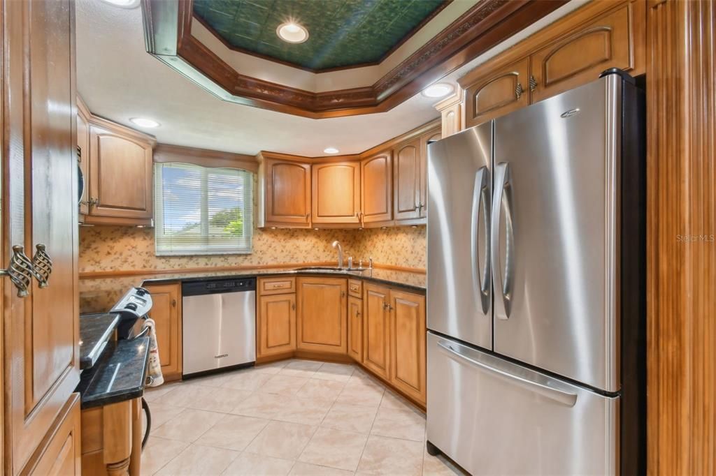 Image 8 of property listing at 912 E DEL WEBB BOULEVARD, Sun City Center, FL 33573